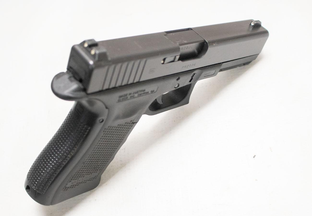 GLOCK 22 Gen4 40 S&W Police Trade-in Pistols with Front Accessory Rail (Fair Condition)